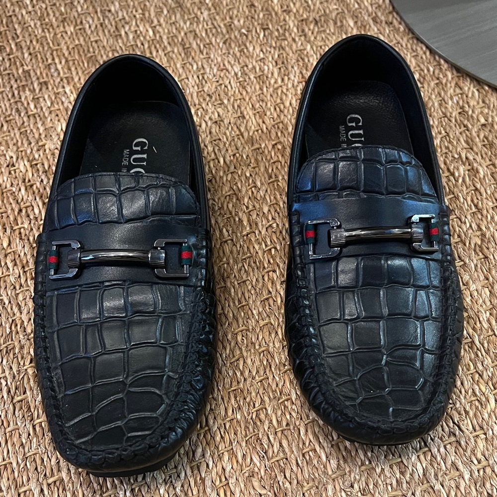 Gucci Black mock Crocodile Pattern Loafers